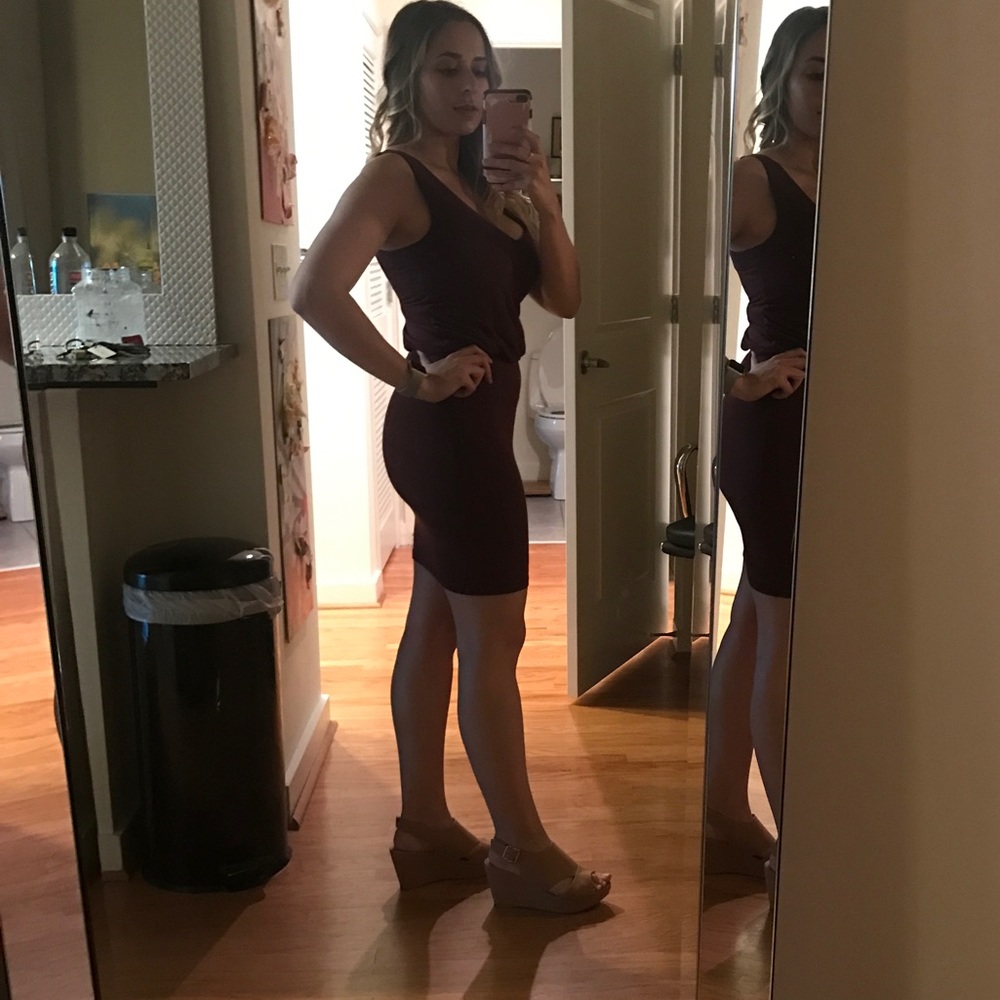 Bodycon Maroon Mini Dress - Picture 3 of 7